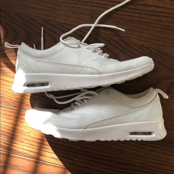 Nike sneakers - Picture 2 of 6